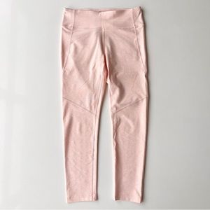 Outdoor Voices Warmup Leggings 3/4 Length Light Salmon Pink Size Medium